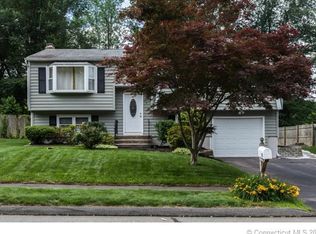 41 Deer Run Rd, Meriden, CT 06451