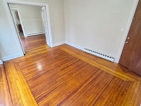 5th image of 43 N West St