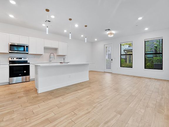 3rd image of 8358 NW 7th Place