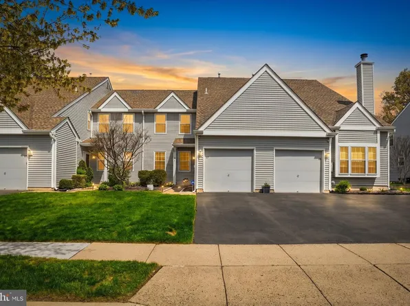 27 Aspen Ct, Bordentown, NJ 08505