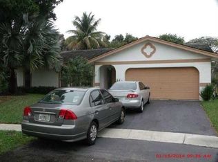 421 SW 169th Ter, Weston, FL 33326