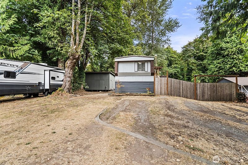 3rd image of 11510 6th Avenue SE
