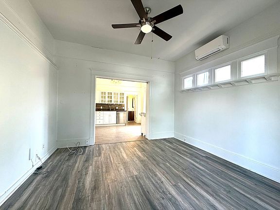 4th image of 386 Margaret St