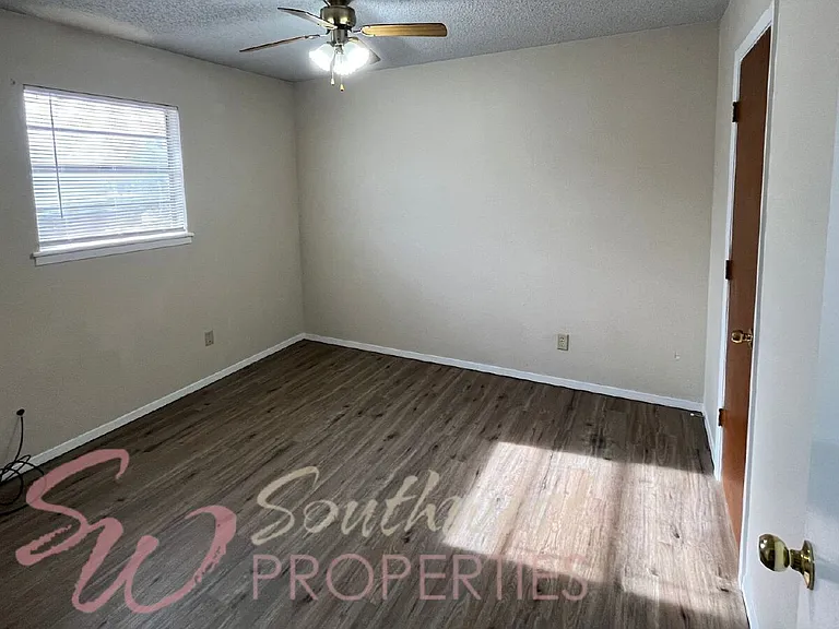 1383 W McNeill St #5 — Photo 11