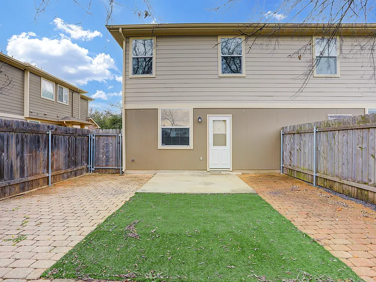 14608 Walt Whitman Trl #B — Photo 15