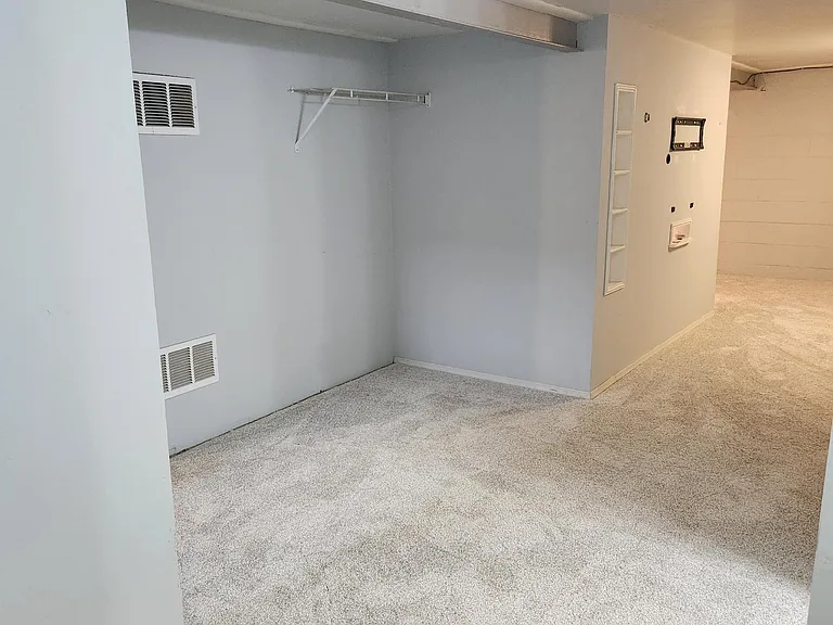 8400 Richard Ave — Photo 13