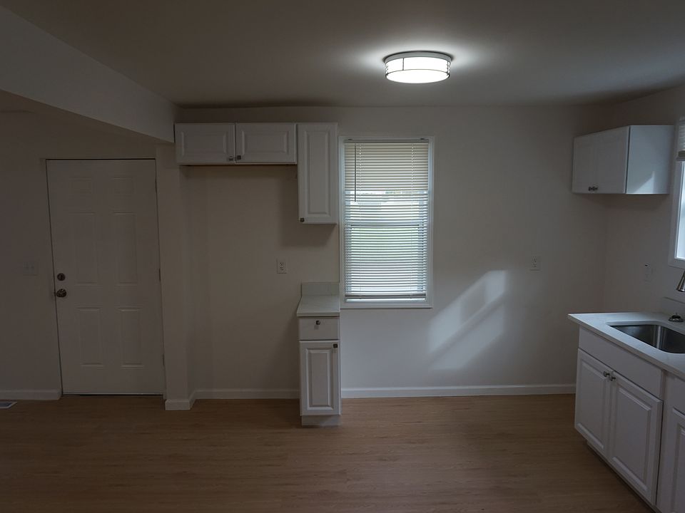 4166 Allen St, photo 17