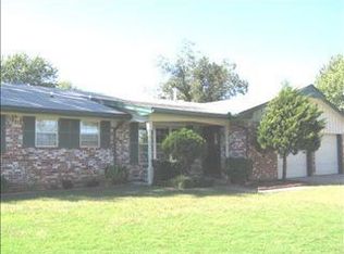 7 Arapaho Dr, Shawnee, OK 74801