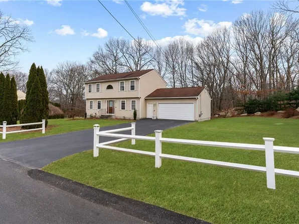 4 Alvina Dr, Johnston, RI 02919