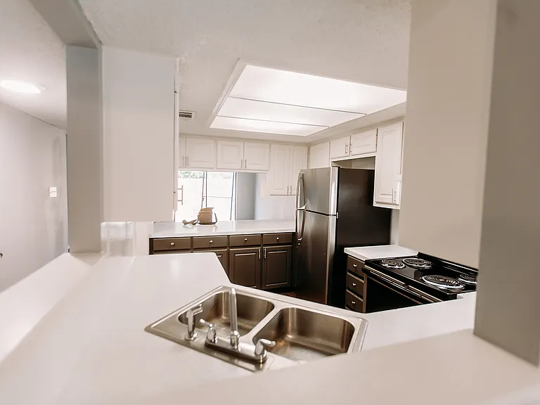 3110 Whisper Oaks Ln #C — Photo 6