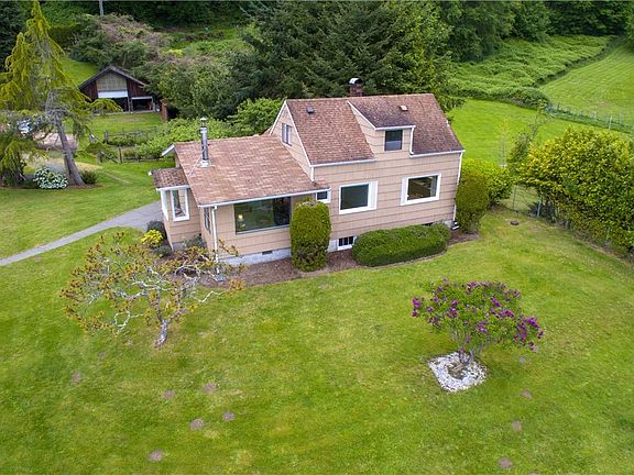 3rd image of 9825 Sunrise Beach Dr NW