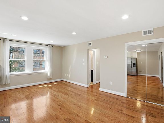 5th image of 33 Kennedy St NW APT 202