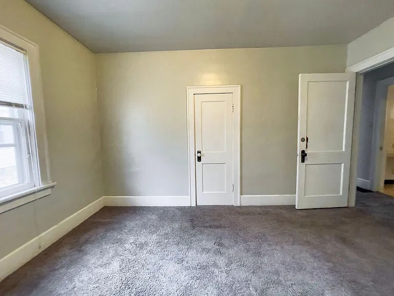 1425 W Gilbert St — Photo 30