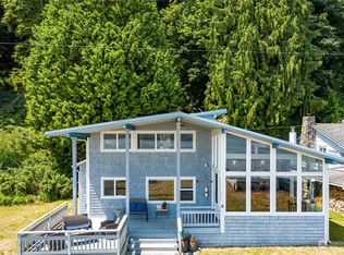 8088 Possession Beach Walk, Clinton, WA 98236