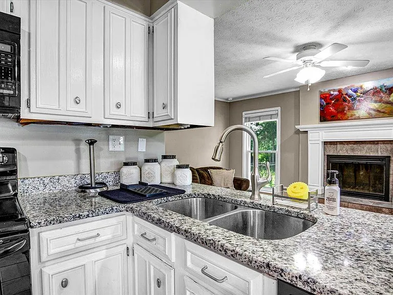 1204 Meadowridge Trl — Photo 11