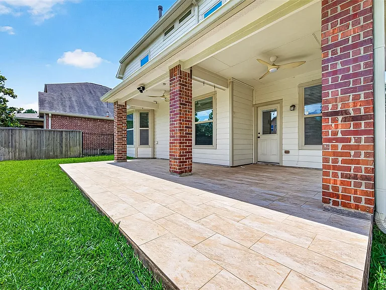 138 S Sawbridge Cir — Photo 35
