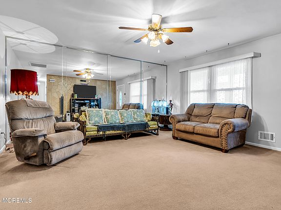 5th image of 4 Evergreen Place