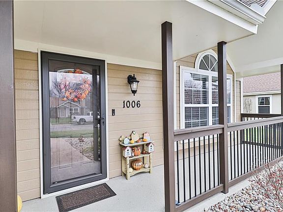3rd image of 1006 Rock Creek Ln