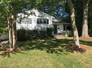 19 Fay Pl, Summit, NJ 07901