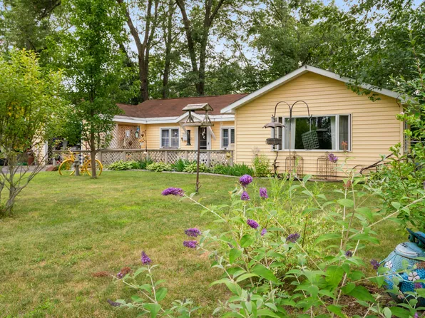 5064 Wilson Rd, Indian River, MI 49749