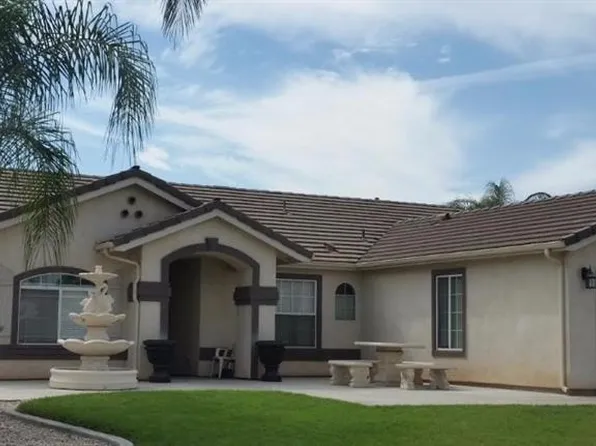 1370 Briarwood Dr, Dinuba, CA 93618
