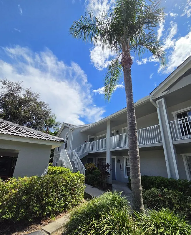 2 bed, 1230 sqft, $2,100 — Photo 2