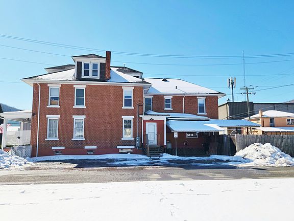 3rd image of 702 3rd Ave
