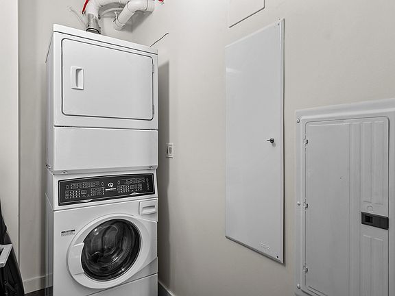 3rd image of 1750 Wewatta St Unit 1501