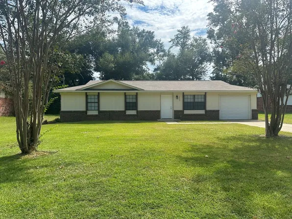 2902 Nottingham Way, Dothan, AL 36305