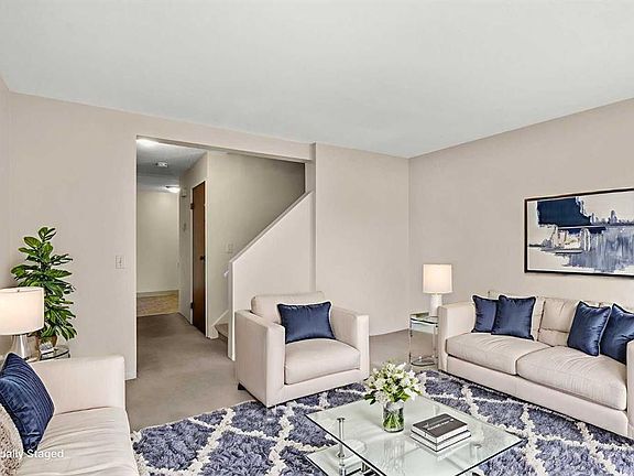 5th image of 1155 SE Falconridge Dr NE #93