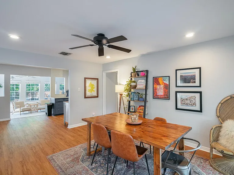 614 Long Bow Ln — Photo 4