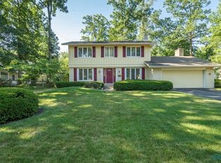 6831 Fredericksburg Dr, Sylvania, OH 43560