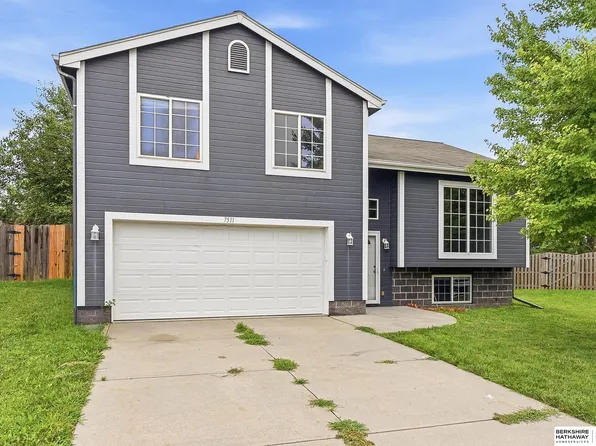 7511 N 73rd Cir, Omaha, NE 68122