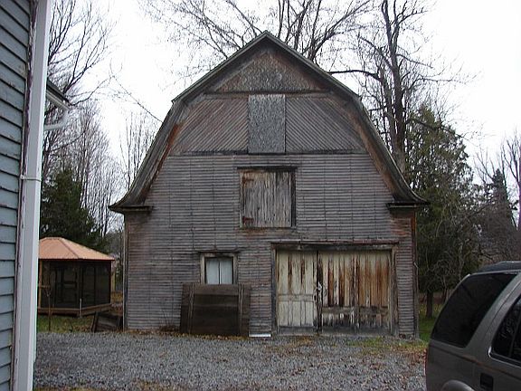 2nd image of 24 Garden St