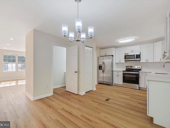2nd image of 3341 Pescara Ct