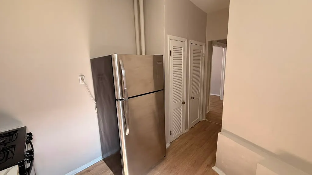 225 Academy St — Photo 2
