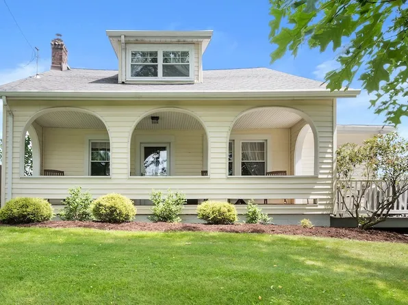 631 Valencia Rd, Mars, PA 16046