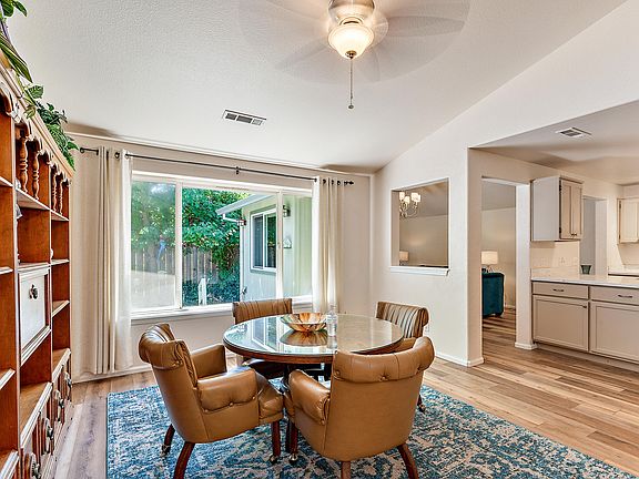 5th image of 1258 Rose Ln