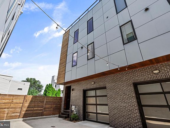 3rd image of 412 Moyer 24 St #11