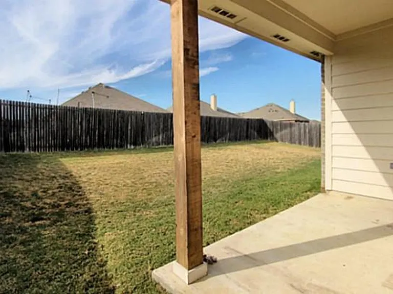 508 Highmoor Ct — Photo 17