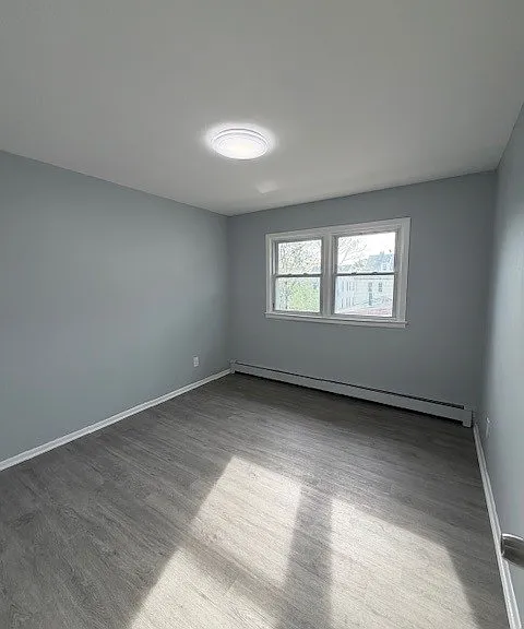 16 Silkman Pl #2R — Photo 12