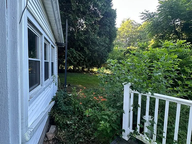 416 Old Montague Rd — Photo 17
