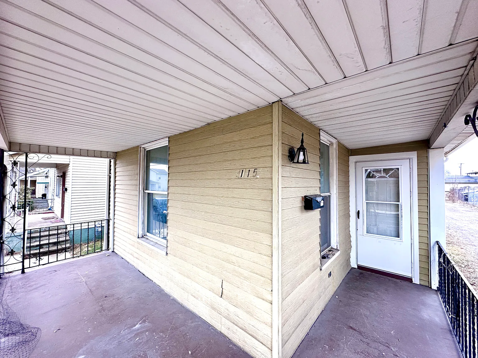 115 E Home St — Photo 3