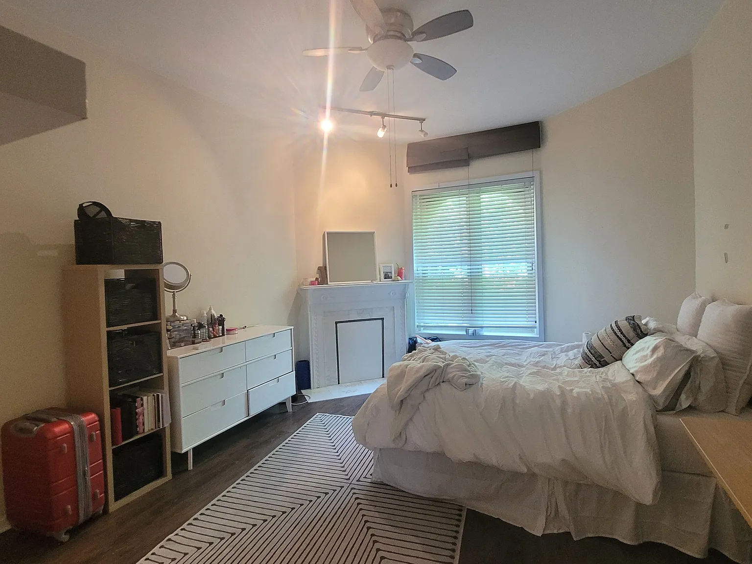 633 W. Arlington Pl. — Photo 3