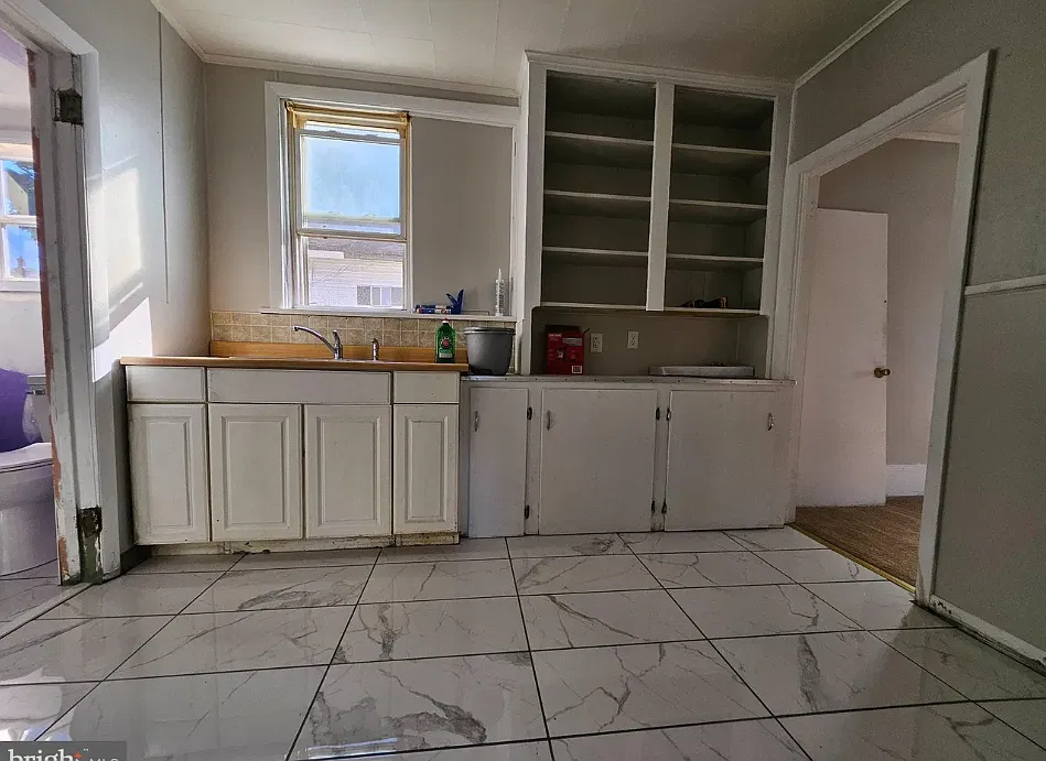 3 bed, $1,000 — Photo 3