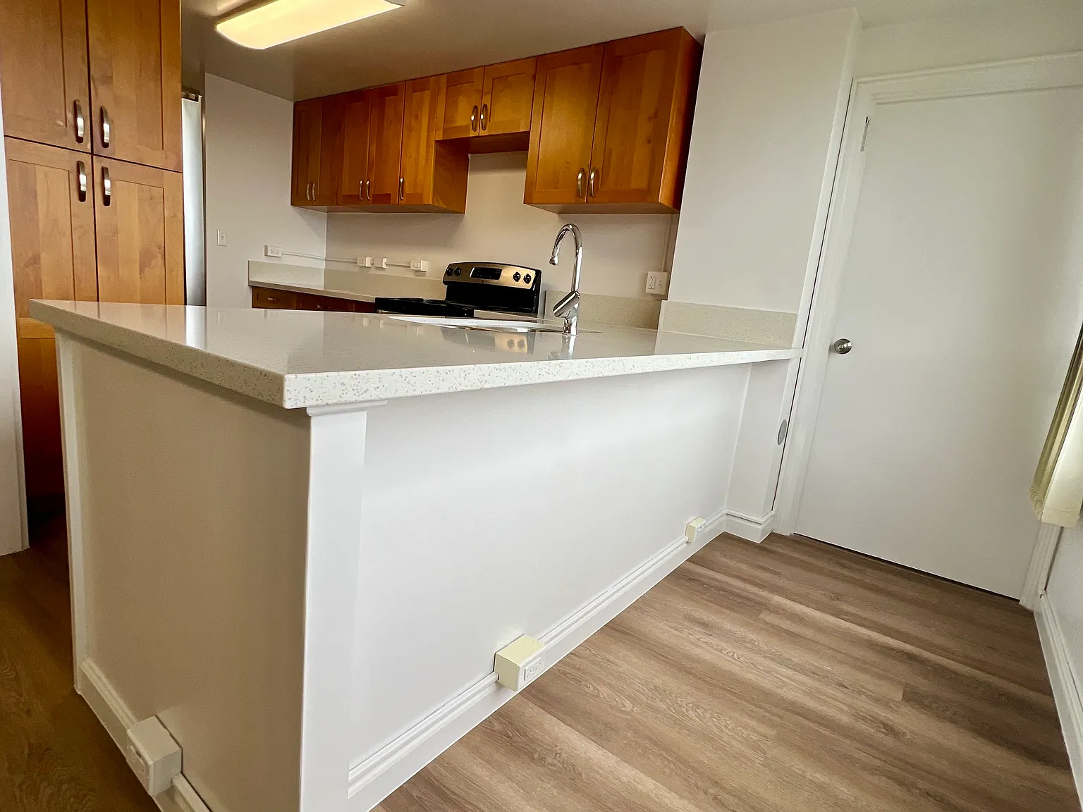 2 bed, 1035 sqft, $3,095 — Photo 2