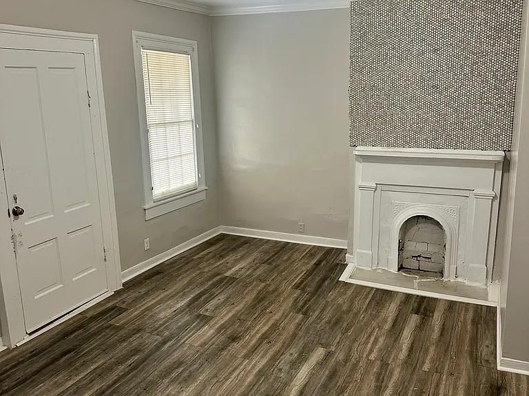514 S College St — Photo 39