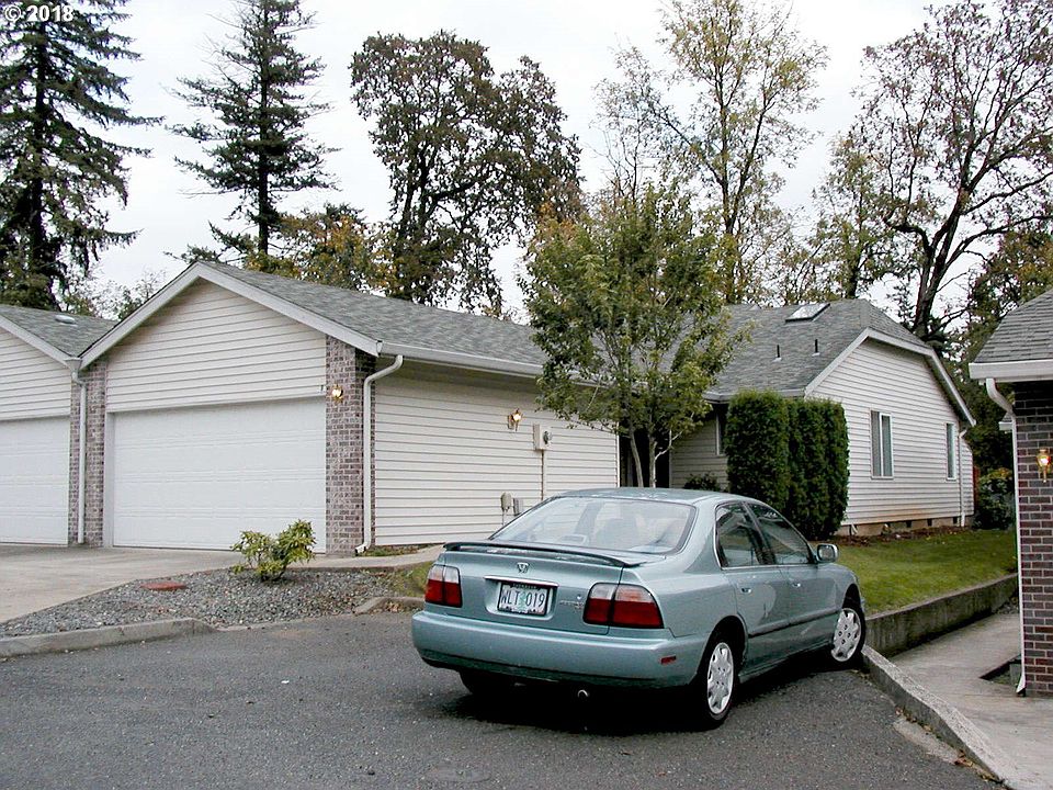 1st image of 2003 SE 114th Ct APT B