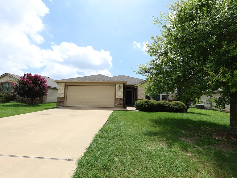 1123 Abbey Rdg — Photo 1
