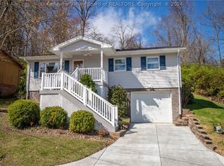 977 Elliot St, Saint Albans, WV 25177